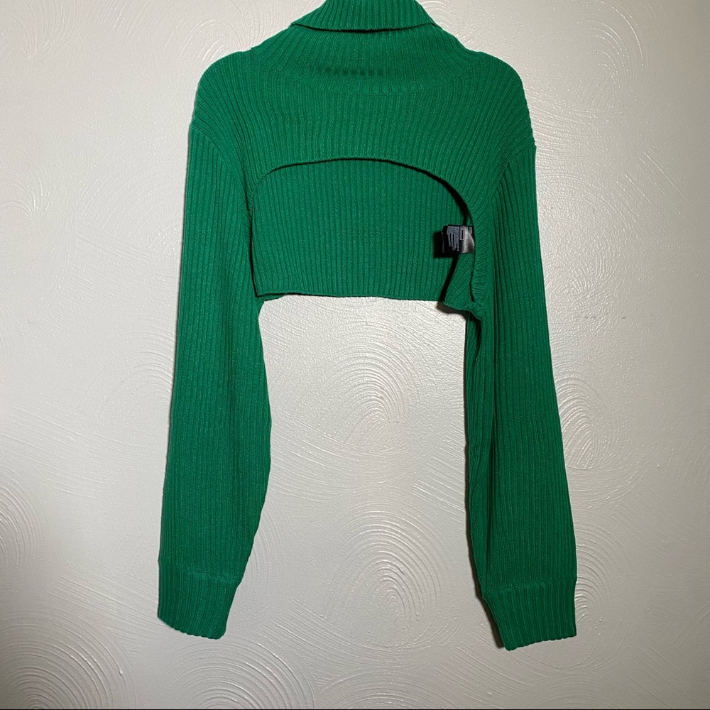 H&M | Green Cropped Sweater